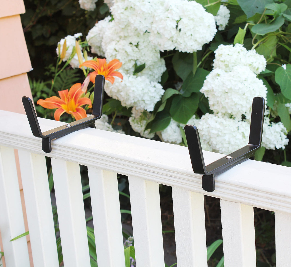 Bloom Box Garden Growing Kit, Small Green with Brackets for 2 x 4 Railings Flower Box Brackets