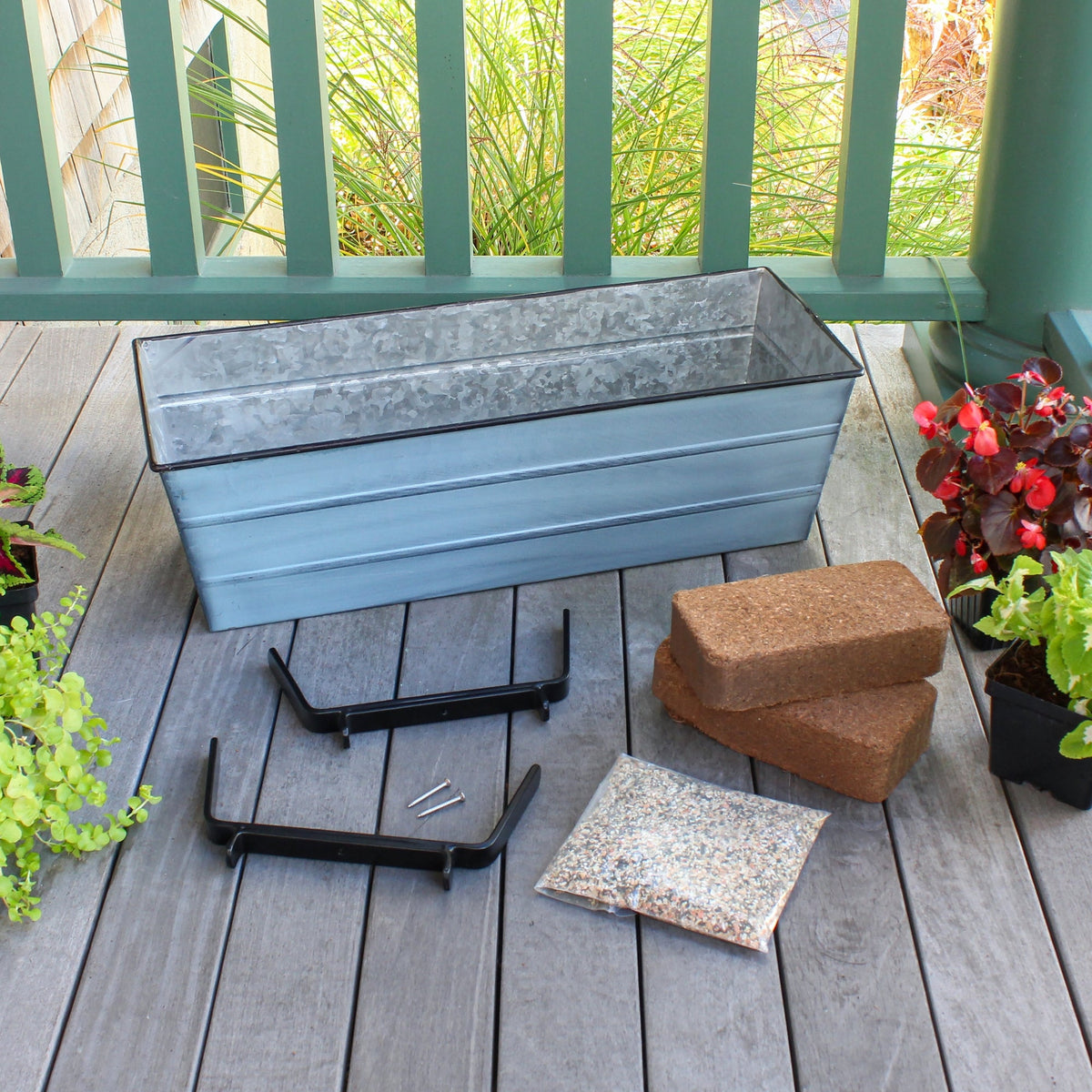 Bloom Box Garden Growing Kit with Brackets for 2 x 6 Railings Flower Box Brackets